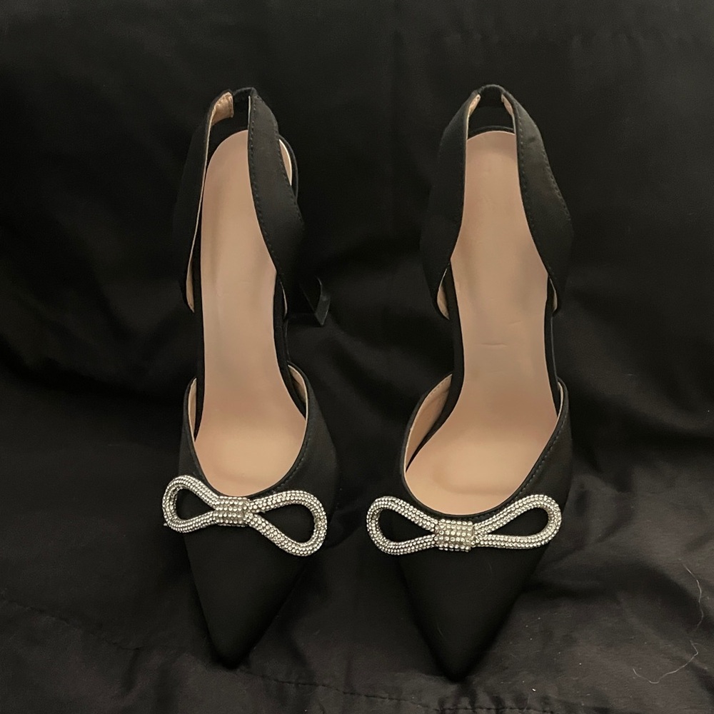 Elegant Black Women's Heels with Bow Accent